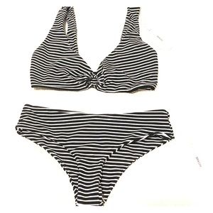 MIKOH SWIMWEAR NWT Bondi bottom and Lehua top